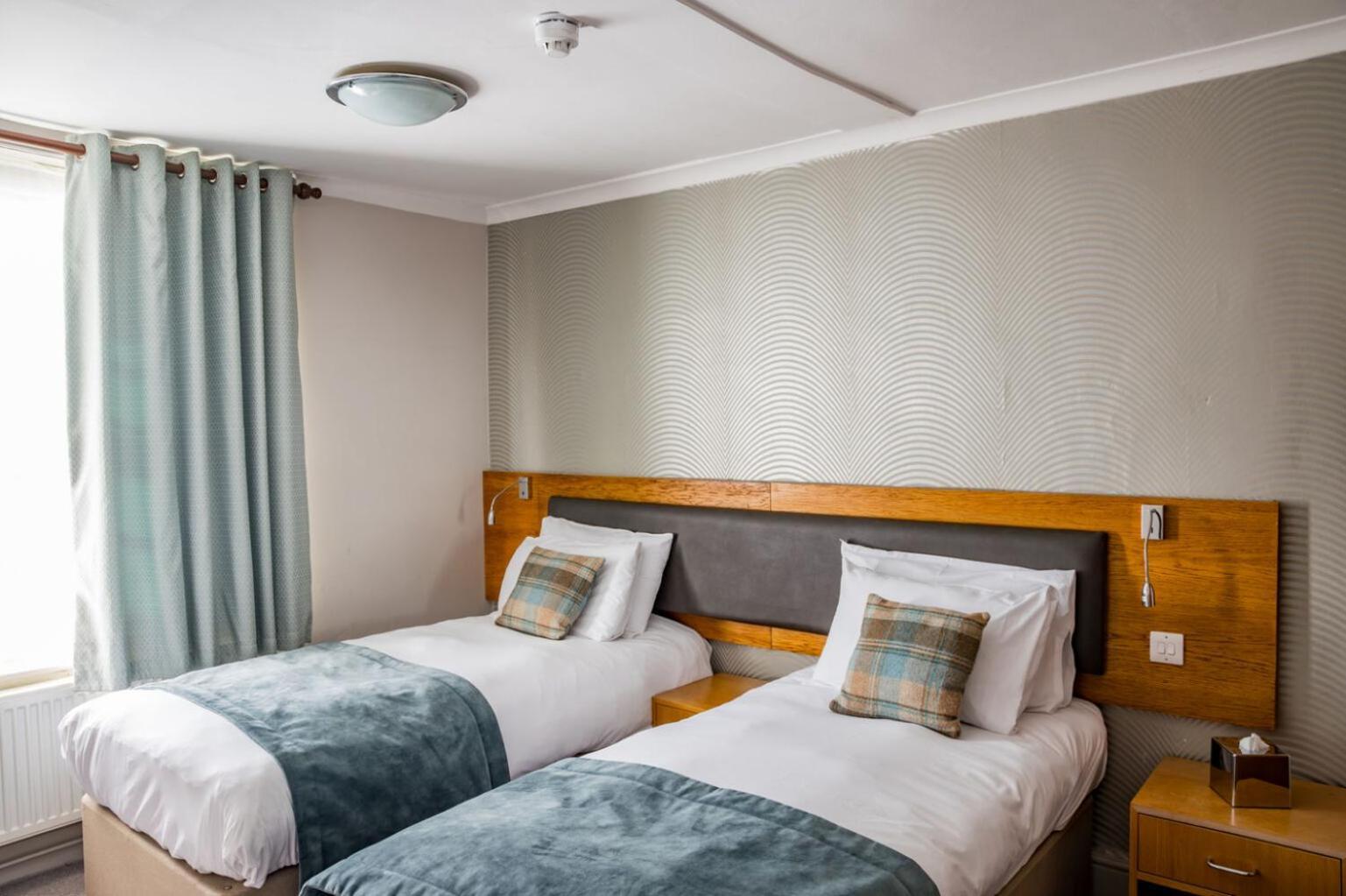 The Goddard Arms Hotell Swindon Exteriör bild