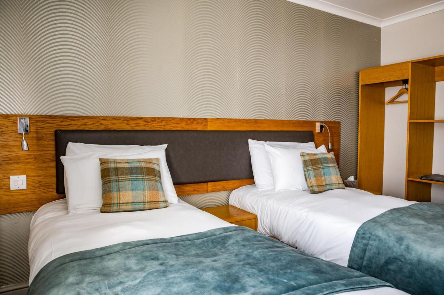 The Goddard Arms Hotell Swindon Exteriör bild