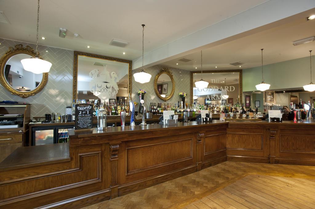 The Goddard Arms Hotell Swindon Exteriör bild
