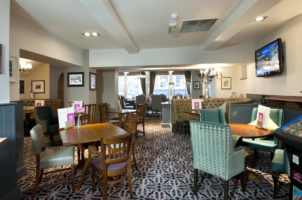 The Goddard Arms Hotell Swindon Exteriör bild