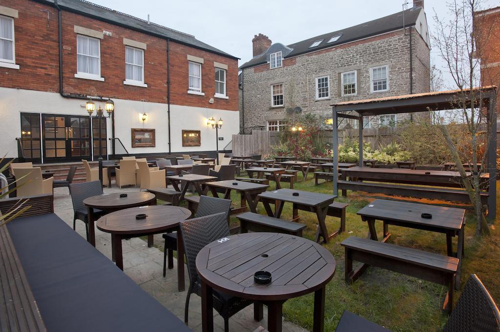 The Goddard Arms Hotell Swindon Exteriör bild