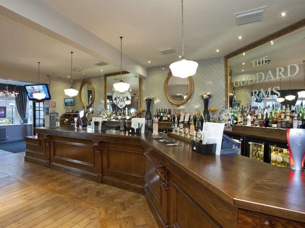 The Goddard Arms Hotell Swindon Exteriör bild