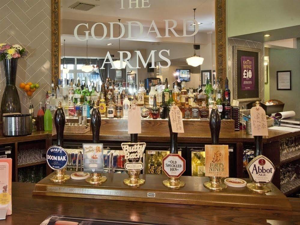 The Goddard Arms Hotell Swindon Exteriör bild